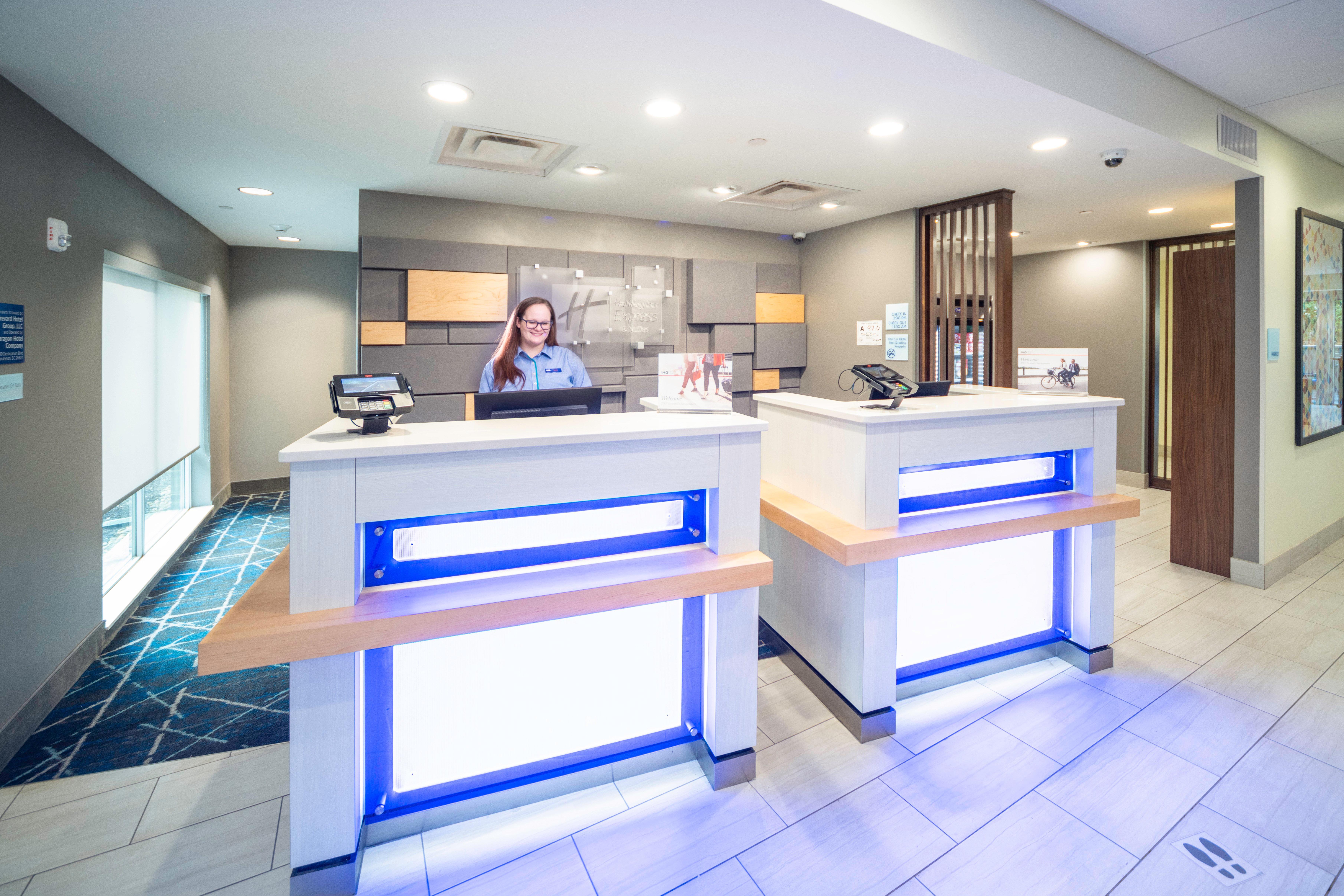 Holiday Inn Express & Suites Brevard - City Center المظهر الخارجي الصورة